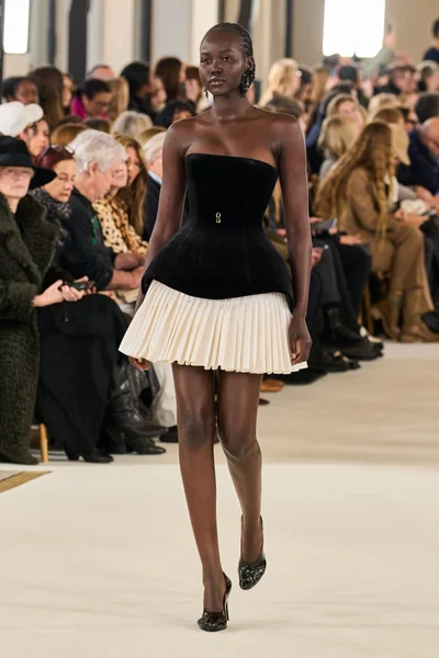 Look 2